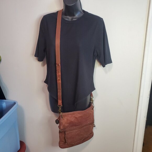 THE SAK Leather Fold Over Crossbody Bag Purse Adjustable Strap Stud Cognac Brown - Picture 3 of 13